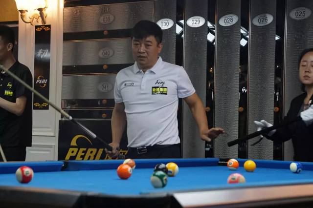 但他的表现 但他的表现